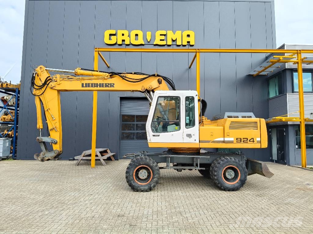 Liebherr A 924 Litronic Ratasekskavaatorid