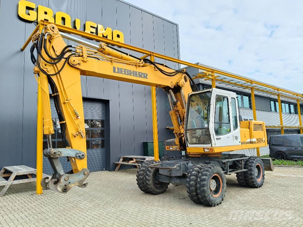 Liebherr A 924 Litronic Ratasekskavaatorid