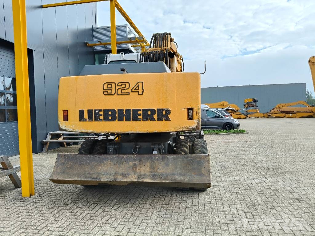 Liebherr A 924 Litronic Ratasekskavaatorid
