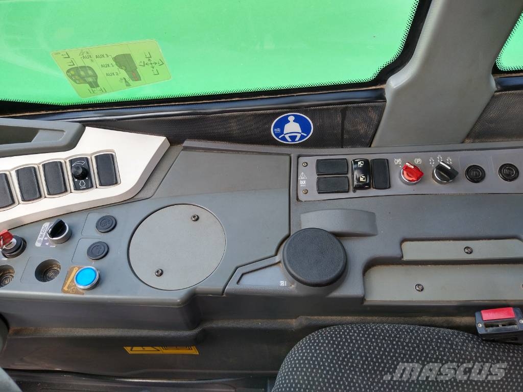 Merlo P 120.10 HM (125) 텔러 핸들러