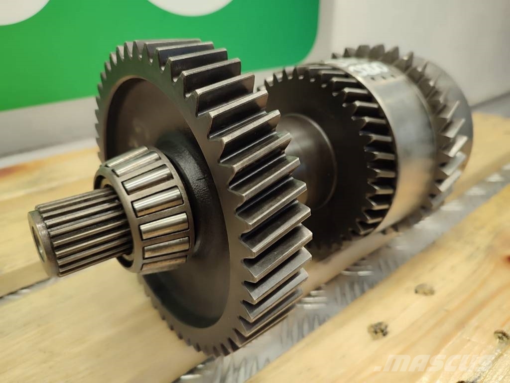 John Deere 69585C0D105BH gearbox basketJOHN DEERE 3200 Transmissie