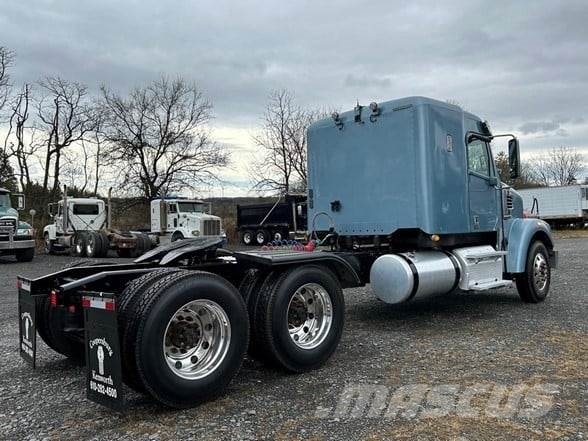 Freightliner 122SD Trækkere