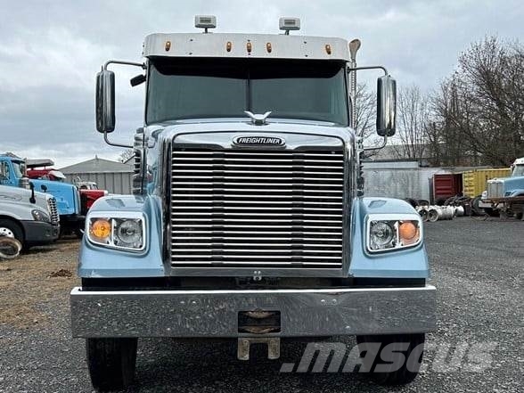 Freightliner 122SD Trækkere