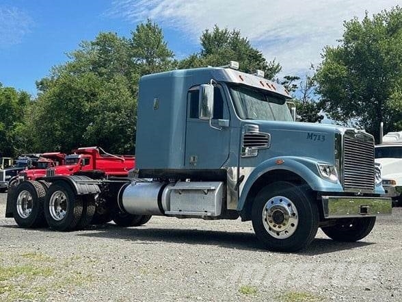 Freightliner 122SD Trækkere