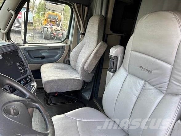 Freightliner CASCADIA 125 EVOLUTION Tegljači