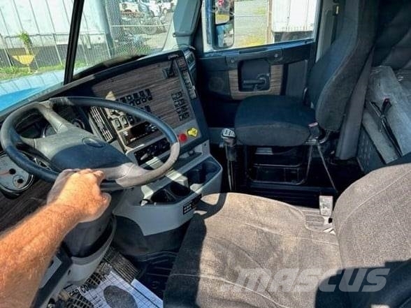 Freightliner CORONADO 122 SD Prime Movers