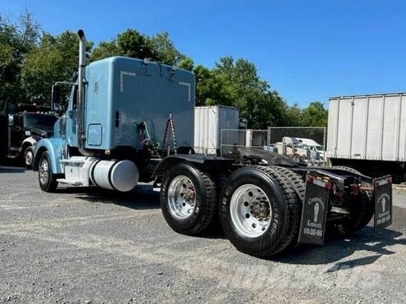 Freightliner CORONADO 122 SD Prime Movers