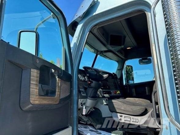 Freightliner CORONADO 122 SD Prime Movers