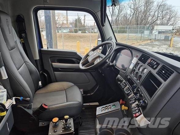 Kenworth T880 Tipper trucks