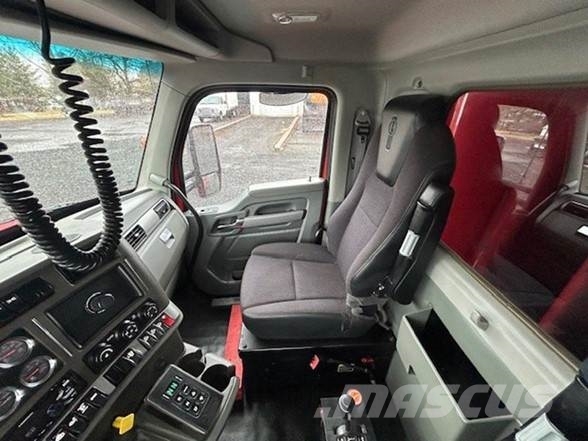 Kenworth T880 Грузовики-Самосвалы