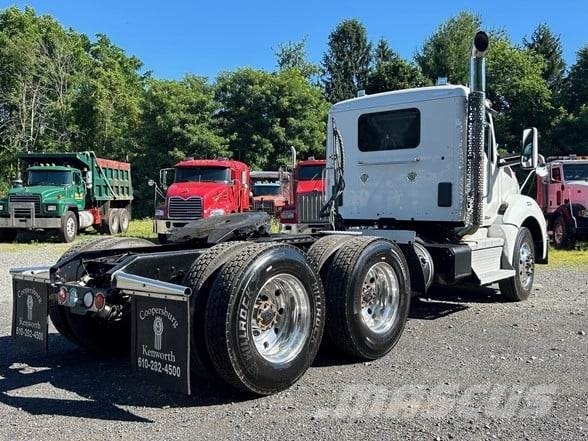 Kenworth T880 Naudoti vilkikai