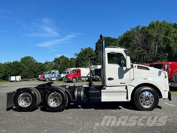Kenworth T880 Naudoti vilkikai