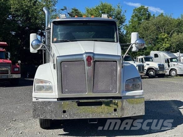 Kenworth T880 Naudoti vilkikai