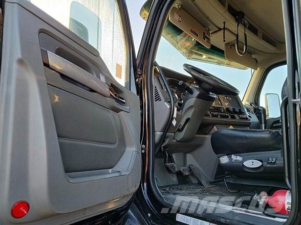 Kenworth T880 傾卸式卡車