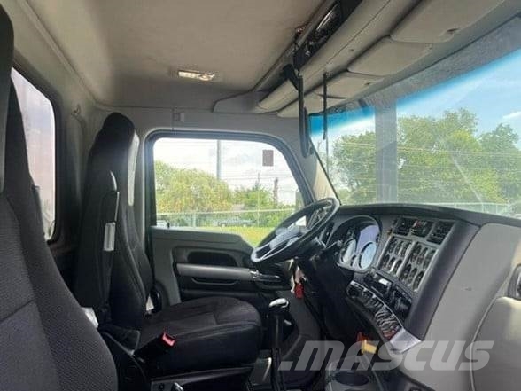 Kenworth T880 傾卸式卡車