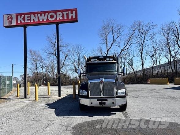 Kenworth T880 Грузовики-Самосвалы