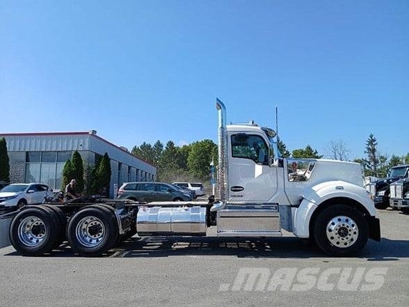 Kenworth W990 وحدات الجر