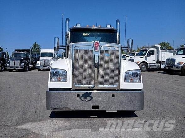 Kenworth W990 وحدات الجر