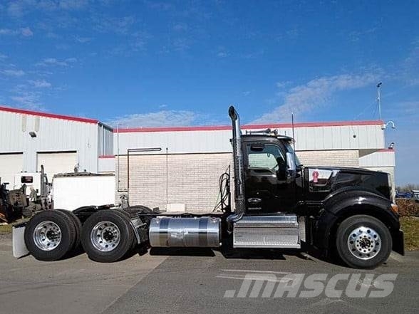Kenworth W990 وحدات الجر