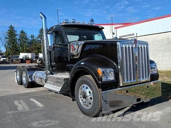 Kenworth W990 وحدات الجر