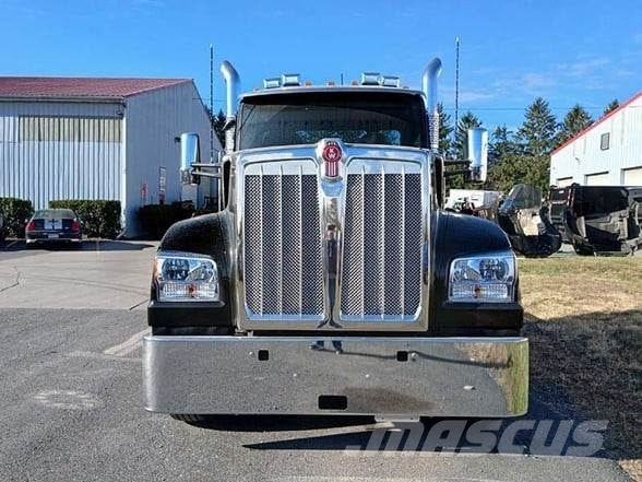 Kenworth W990 وحدات الجر