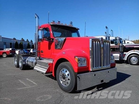 Kenworth W990 وحدات الجر
