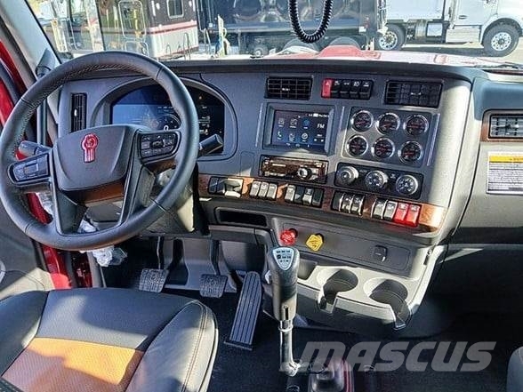 Kenworth W990 وحدات الجر