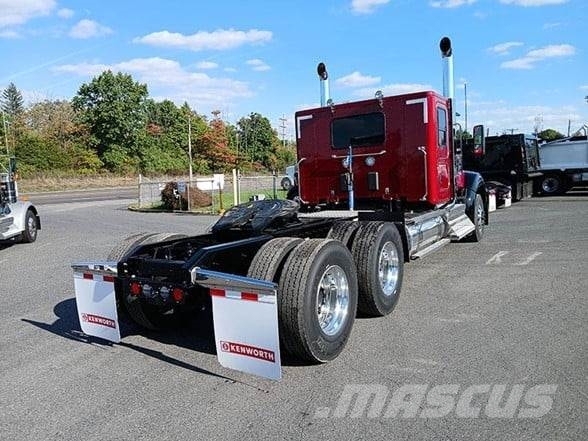 Kenworth W990 وحدات الجر