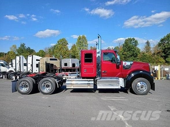 Kenworth W990 وحدات الجر