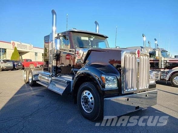 Kenworth W990 وحدات الجر