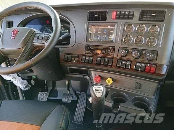 Kenworth W990 وحدات الجر
