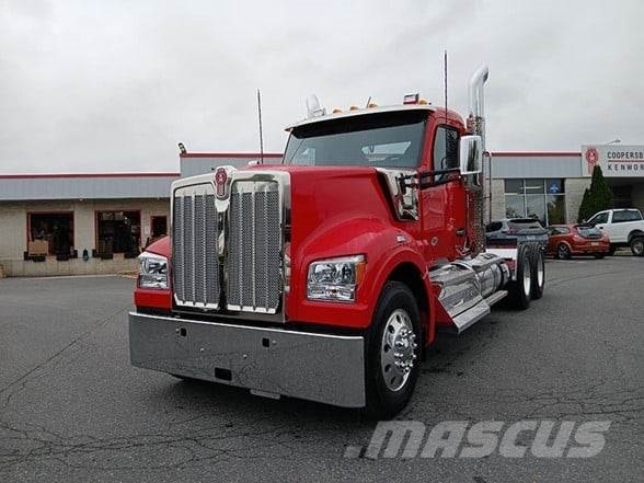Kenworth W990 وحدات الجر