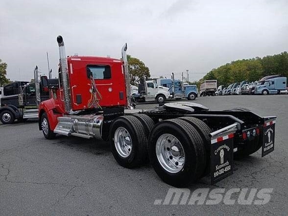 Kenworth W990 وحدات الجر