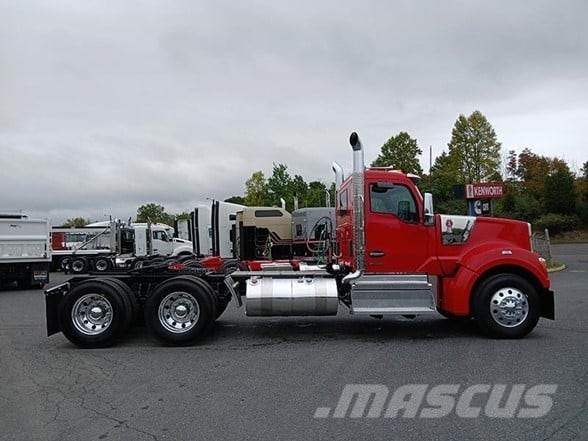 Kenworth W990 وحدات الجر