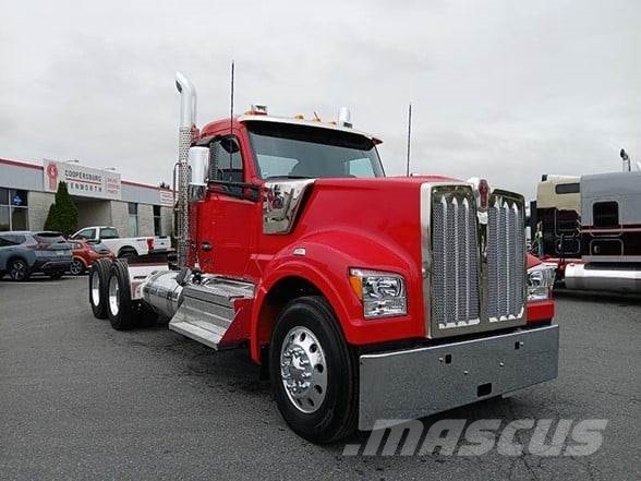 Kenworth W990 وحدات الجر