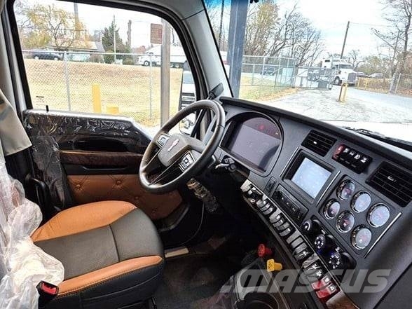 Kenworth W990 وحدات الجر
