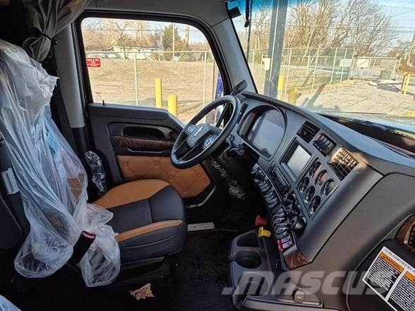 Kenworth W990 وحدات الجر