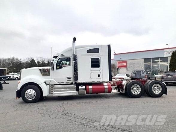 Kenworth W990 وحدات الجر