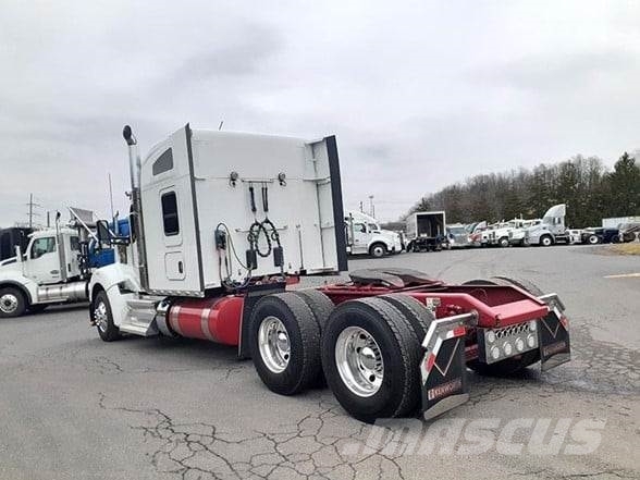 Kenworth W990 وحدات الجر