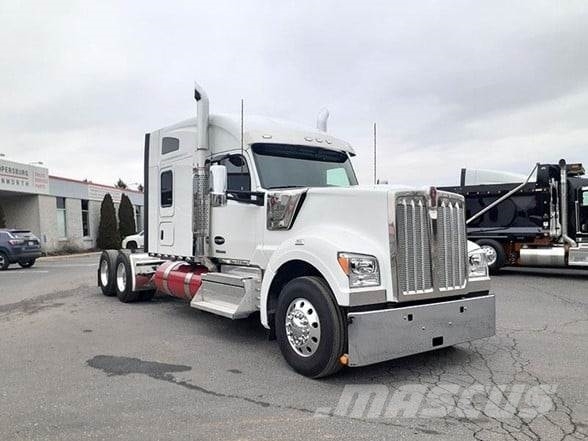 Kenworth W990 وحدات الجر