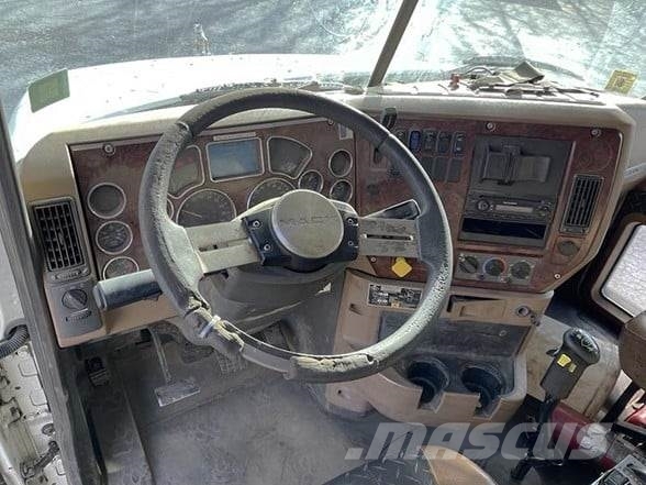 Mack GRANITE GU713 傾卸式卡車