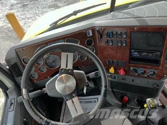 Mack GRANITE GU713 傾卸式卡車