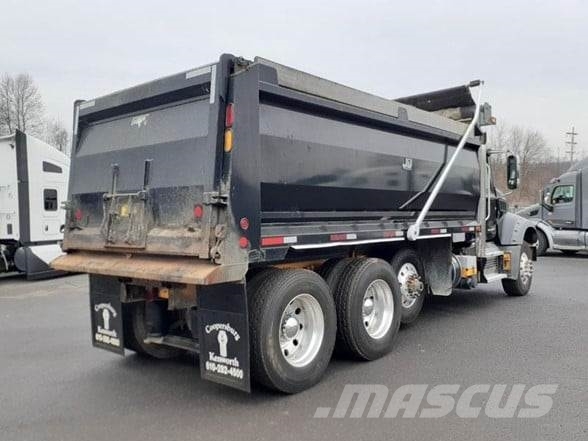 Mack GRANITE GU713 傾卸式卡車