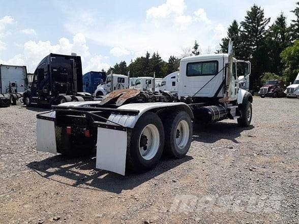 Mack GRANITE GU713 曳引機組件