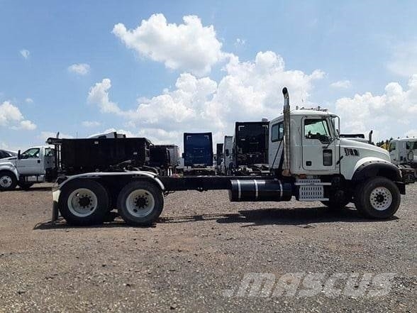 Mack GRANITE GU713 曳引機組件