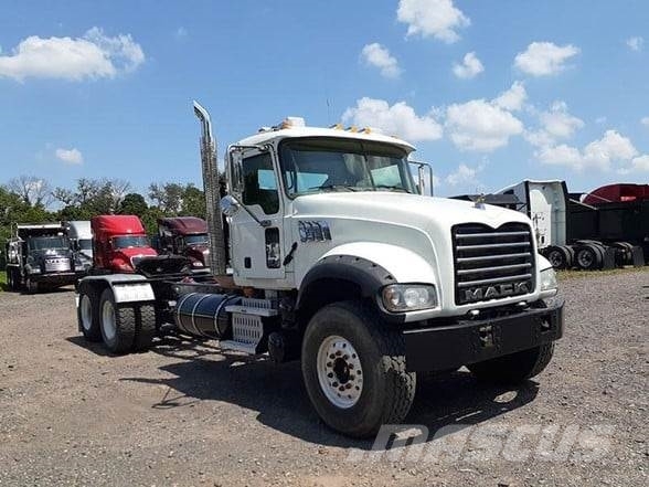 Mack GRANITE GU713 曳引機組件