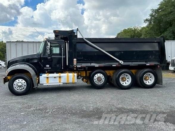 Mack GRANITE GU713 Tipper trucks