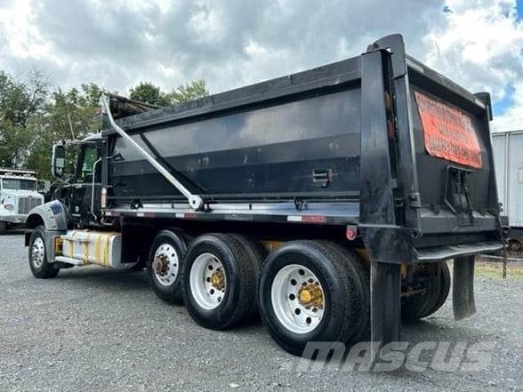 Mack GRANITE GU713 Tipper trucks