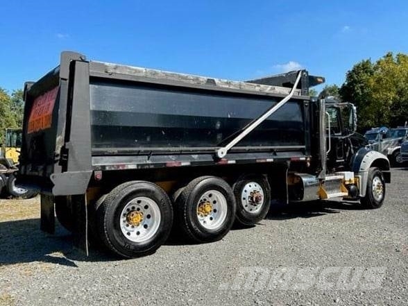 Mack GRANITE GU713 傾卸式卡車