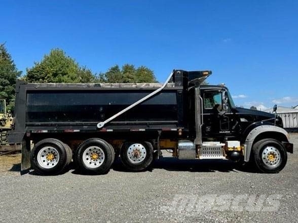 Mack GRANITE GU713 傾卸式卡車